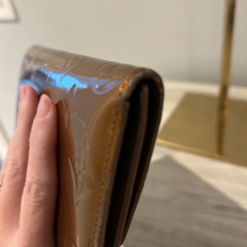 LOUIS VUITTON Vernis Bronze Long Wallet w/ LV Box & Unbranded Dust Bag. EUC